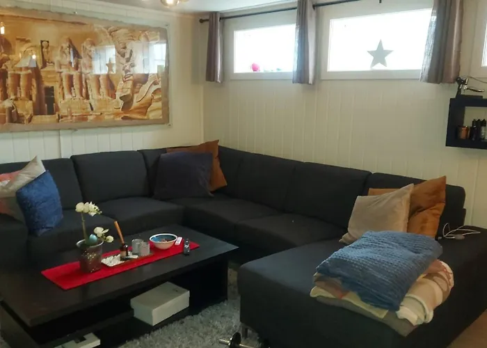 2 Bedroom Apartment Close To City Centre And Beach