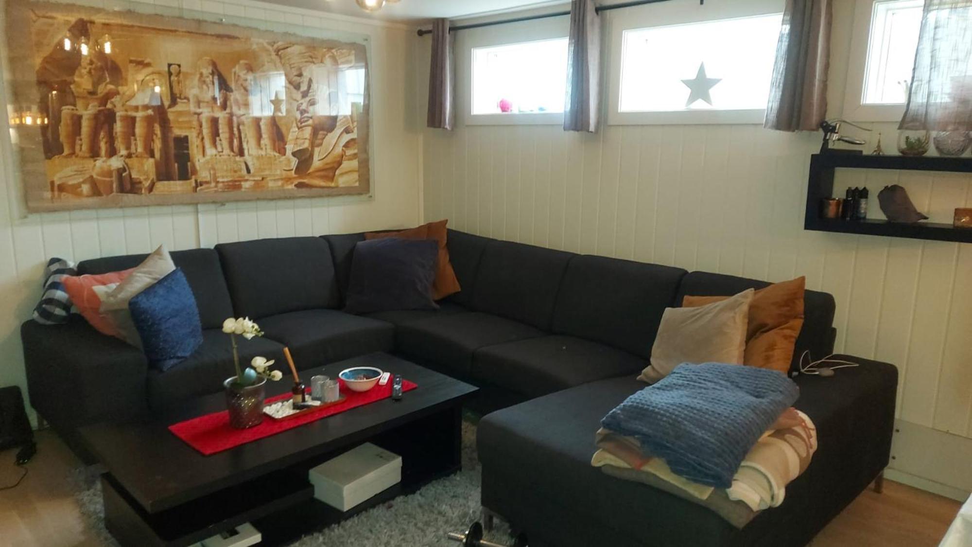 2 Bedroom Close To Centre And *